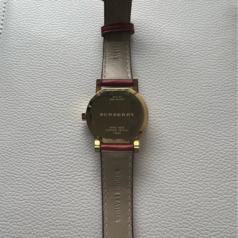 Burberry Watch in Red Leather w/ GHW - Picture 3 of 6